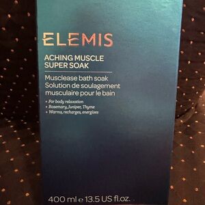 ELEMIS Blue Aching Muscle Super Soak
